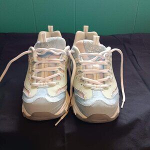 Skechers woman's pastel colors size 6 like NEW D'lites